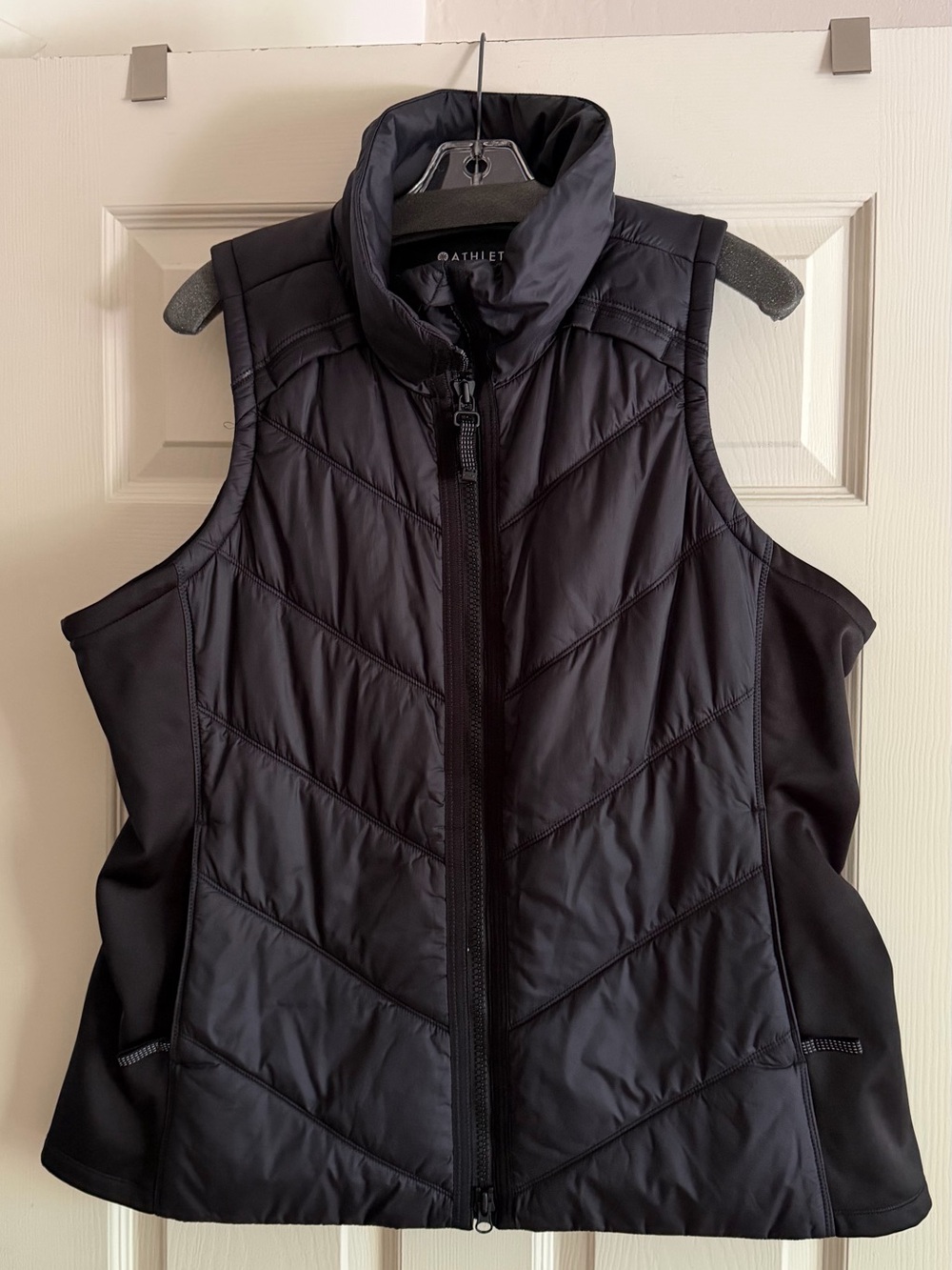 Athleta Black Puffy Vest